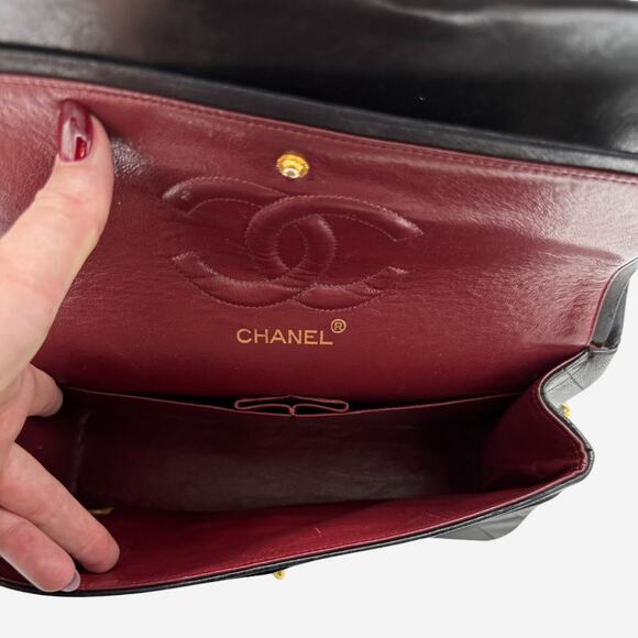 Vintage Authentic Chanel Lambskin medium Classic Double flap with 24k gold - Picture 11 of 16